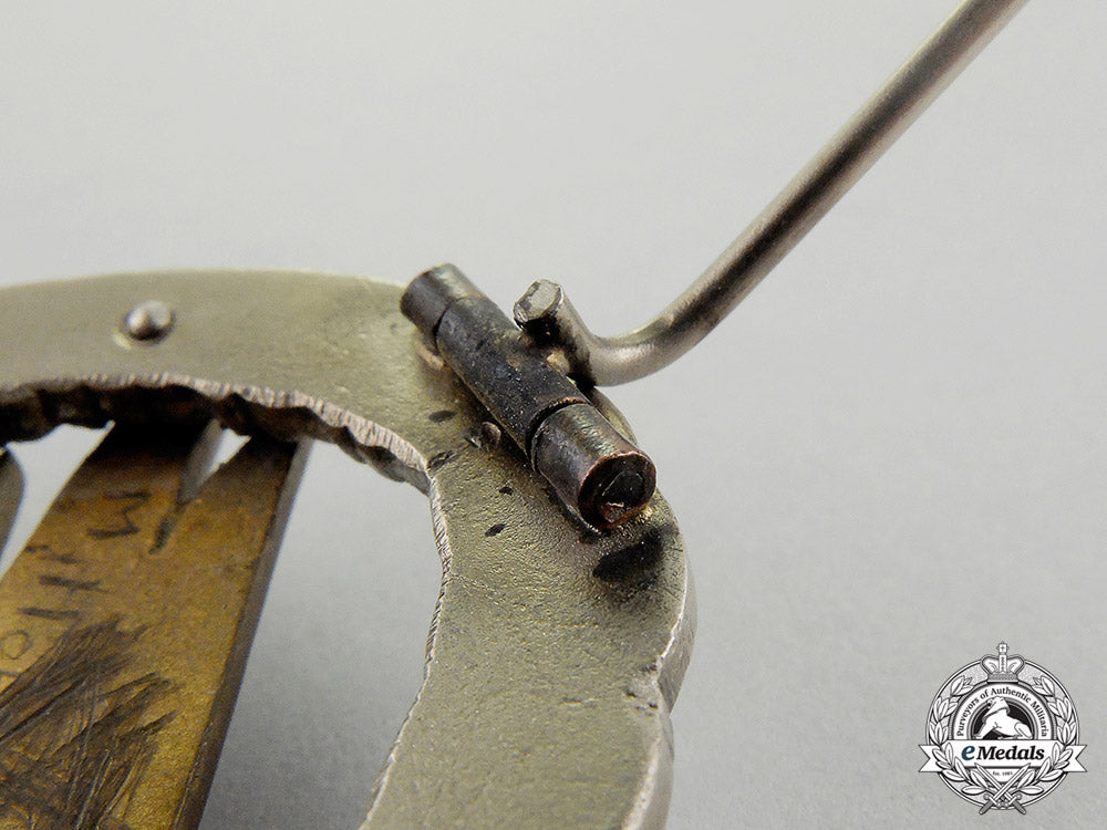 germany._an_early_luftwaffe_fallschirmjäger_badge_by_jmme&_sohn_dscf5349