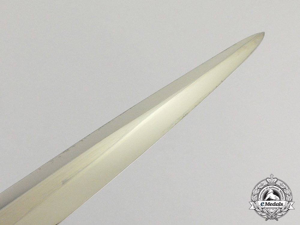germany._a_luftwaffe_dagger_with_its_matching_dagger_hanger_dscf5501