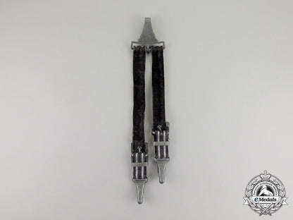 germany._a_luftwaffe_dagger_with_its_matching_dagger_hanger_dscf5531