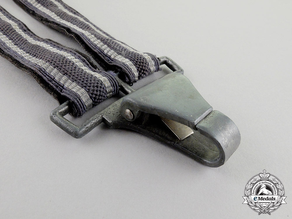 germany._a_luftwaffe_dagger_with_its_matching_dagger_hanger_dscf5542