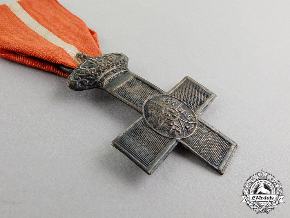 spain._an_order_of_military_merit,_silver_cross_with_red_distinction,_type_iv(1875-1931)_dscf5727