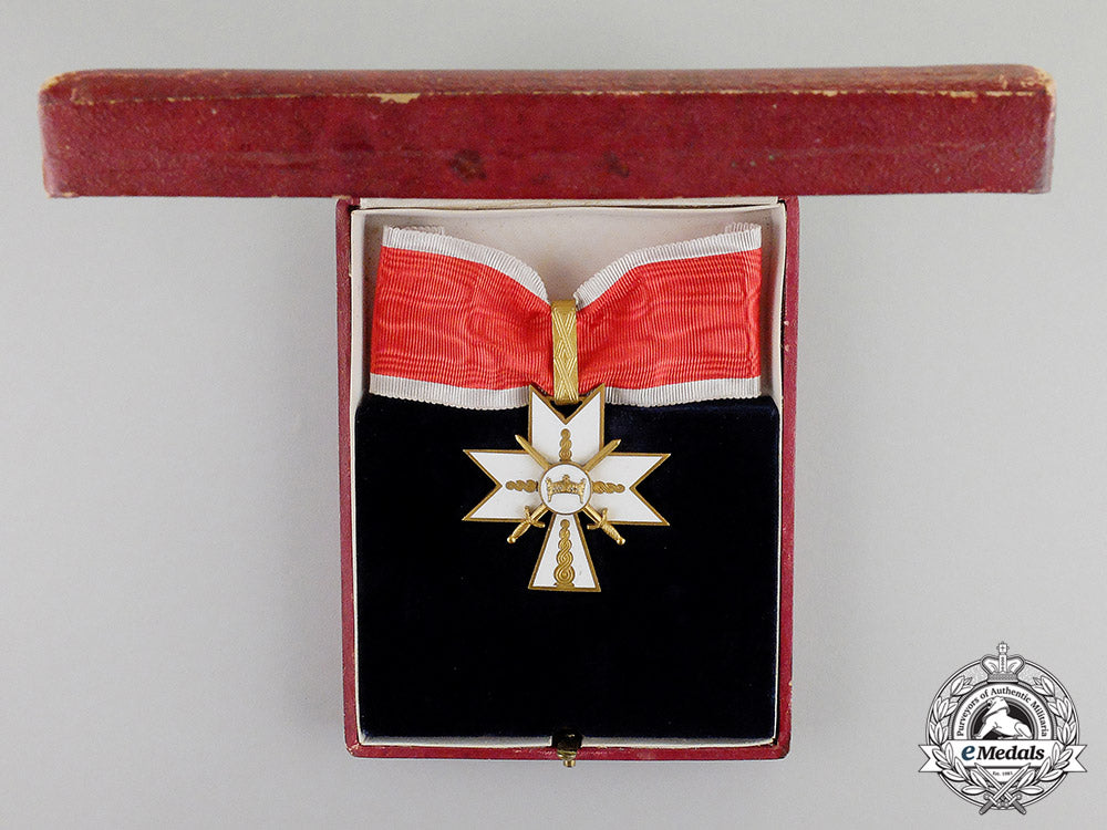 croatia,_independent_state._an_order_of_king_zvonimir's_crown,_i_class_with_swords,_c.1942_dscf5760_1_1_1_1