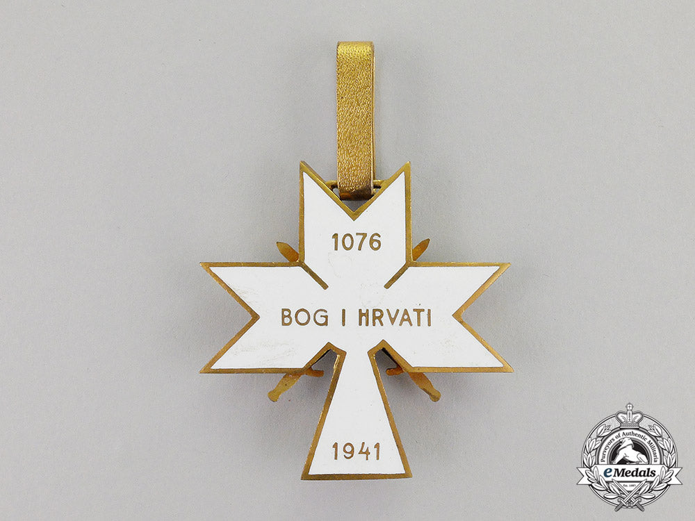 croatia,_independent_state._an_order_of_king_zvonimir's_crown,_i_class_with_swords,_c.1942_dscf5776_1_1_1_1
