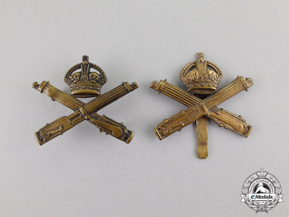 canada._two_first_war_cef_machine_gun_corps_cap_badges_dscf6171