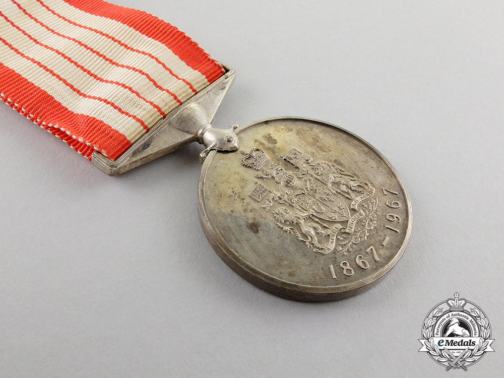 canada._a_centennial_medal_for_women1867-1967_dscf6914