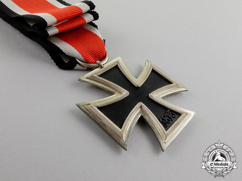 germany._a_mint_and_unissued_iron_cross1939_second_class_dscf7159