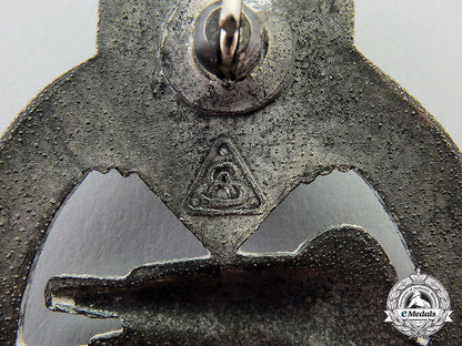 germany._a_silver_grade_tank_badge_by_a.d_schwert_of_stuttgart_dscf7238