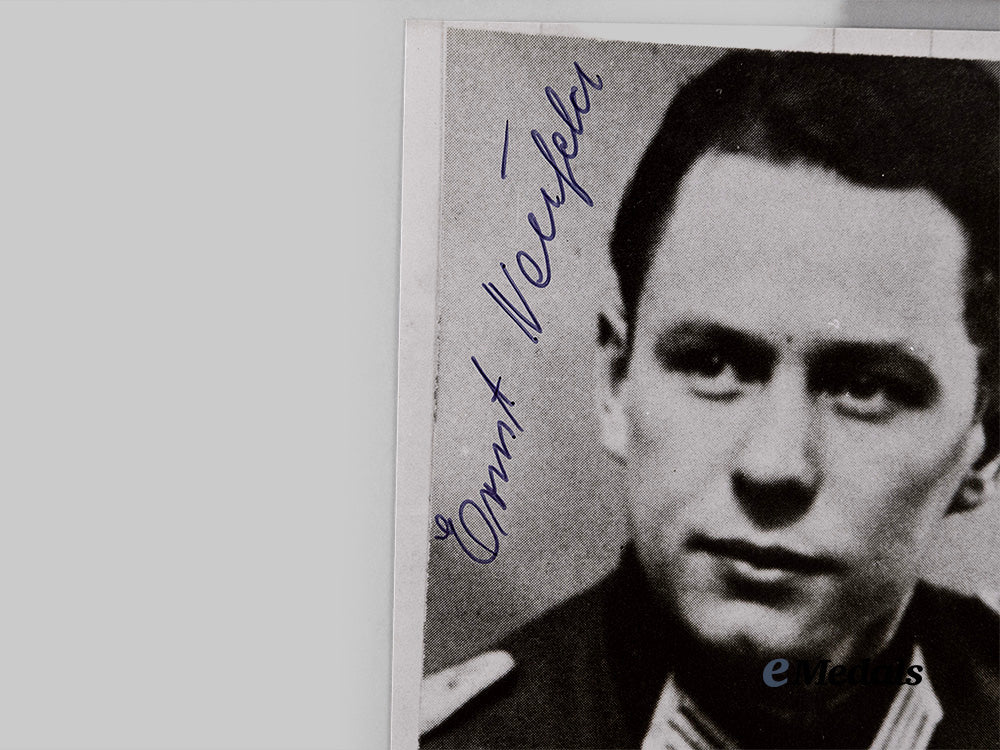 germany,_third_reich._a_lot_of_post-_war_signed_knight’s_cross_winner_photographs_e_medals__g62073_5