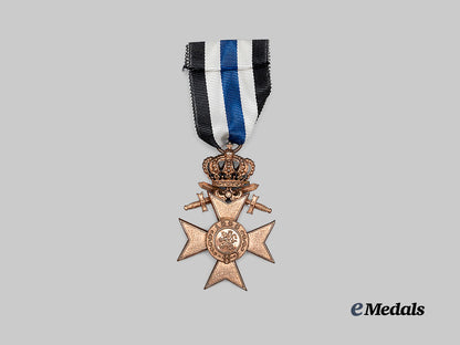 bavaria,_kingdom._a_military_merit_cross,_i_i_i_class_with_swords,_crown,_and_case,_by_jacob_leser_e_medals__g62821_9