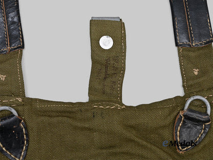 germany,_wehrmacht._a_bread_bag_e_medals__g62677_5