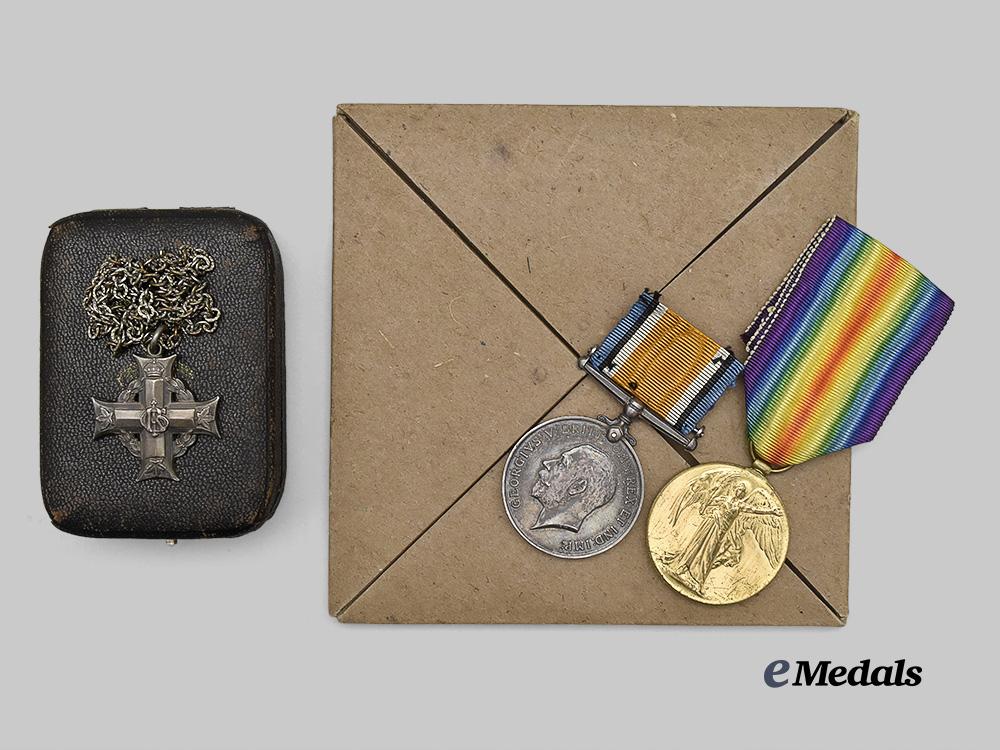 canada,_c_e_f._a_first_war_memorial_group_to_pte_karn,54th_battalion,_k_i_a_at_the_battle_of_cambrai,1918_e_medals__c7206_2