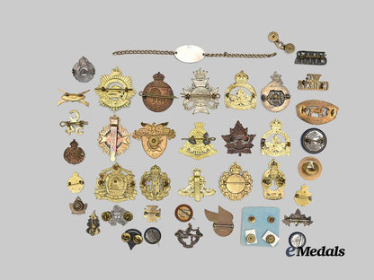 canada._a_lot_of_first_and_second_war_badges_and_insignia_e_medals__c7209_4