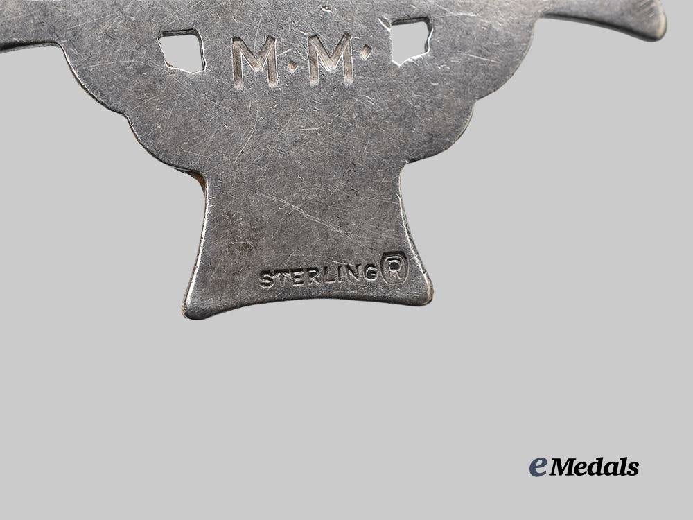 canada,_c_e_f._a_first_war_memorial_cross_to_sgt._effinger,_died_of_wounds_at_vimy_ridge,1917_e_medals__c7214_6