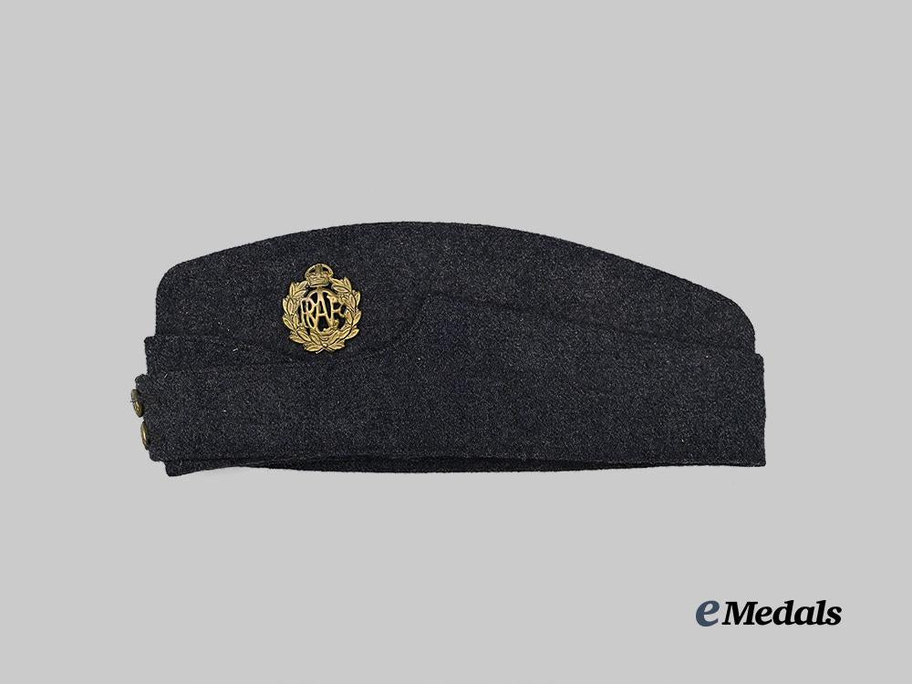 canada,_commonwealth._a_royal_canadian_air_force_side_cap_e_medals__c7244_3