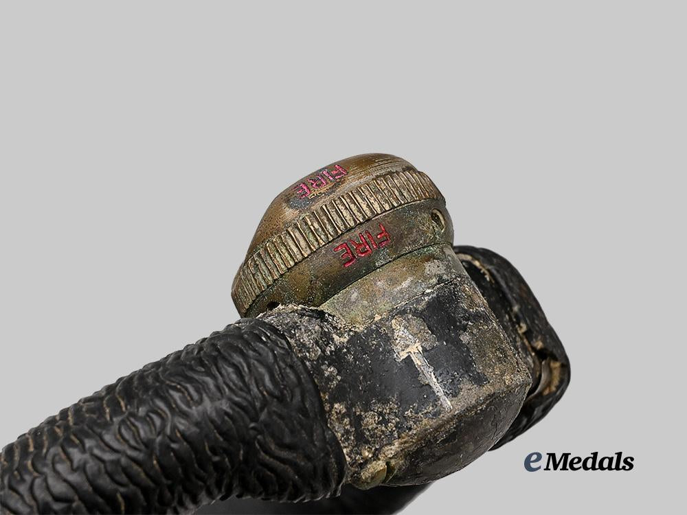 canada,_commonwealth._an_r_c_a_f_harvard_mk_i_and_i_i_spade_grip_e_medals__c7247_7