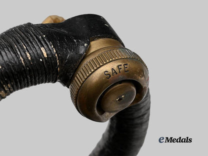 canada,_commonwealth._an_r_c_a_f_hawker_hurricane_spade_grip_e_medals__c7248_6