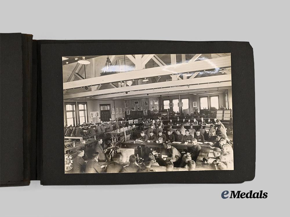 canada,_c_e_f._a_first_war_photo_album_on_no.4_school_of_military_aeronautics_e_medals__c7250_10