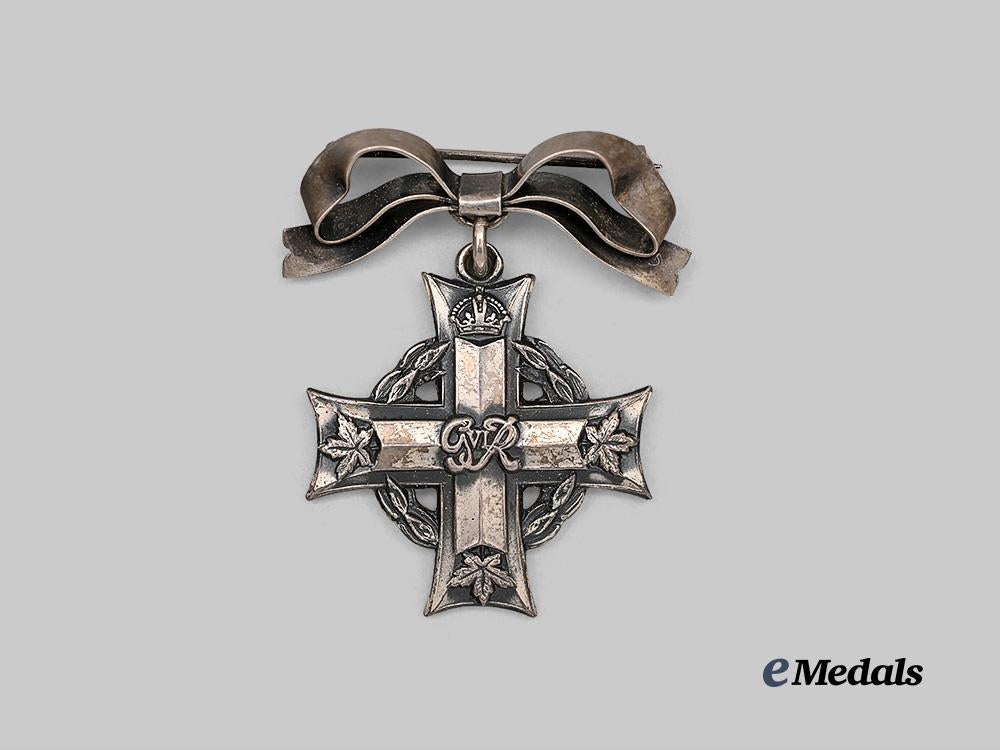 canada,_commonwealth._a_second_war_memorial_cross_to_pilot_officer_hamilton,_k_i_a1944_e_medals__c7267_6