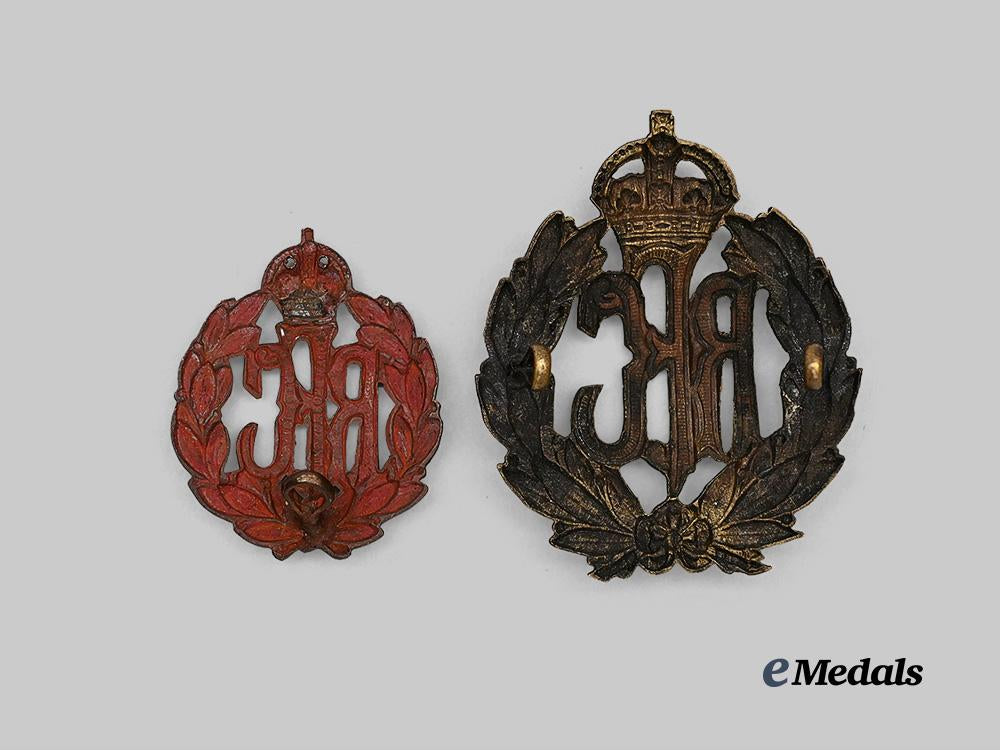 united_kingdom._a_lot_of_royal_flying_corps_insignia_e_medals__c7278_3