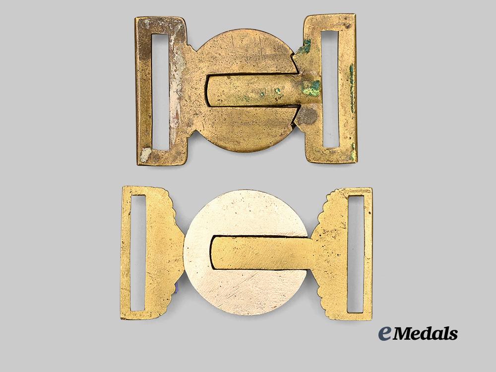 canada._a_victorian_grenadier_guards_officer_buckle_and_victorian_army_buckle_e_medals__c7301_4