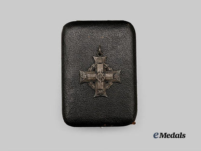 canada,_c_e_f._a_first_war_memorial_cross_to_pte._heron,_c_m_g_c,_k_i_a1918_e_medals__c7333_13
