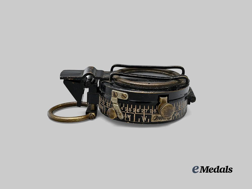 canada,_commonwealth._a_second_war_mk._i_x_prismatic_dry_compass,_canadian_kodak_company,1943_e_medals__c7352_3