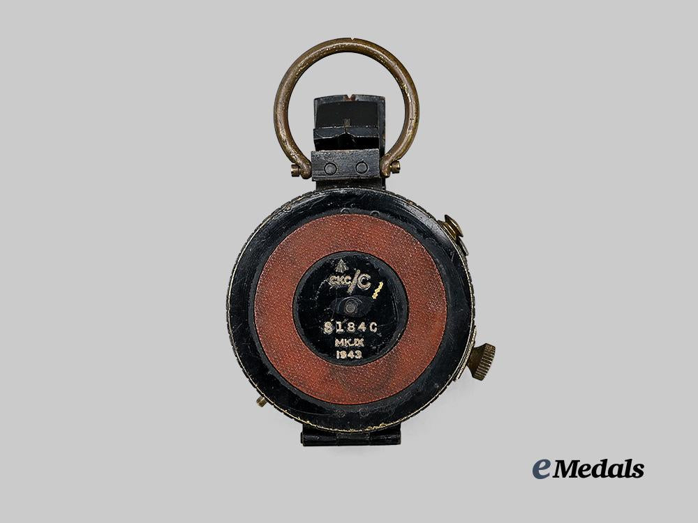 canada,_commonwealth._a_second_war_mk._i_x_prismatic_dry_compass,_canadian_kodak_company,1943_e_medals__c7352_5