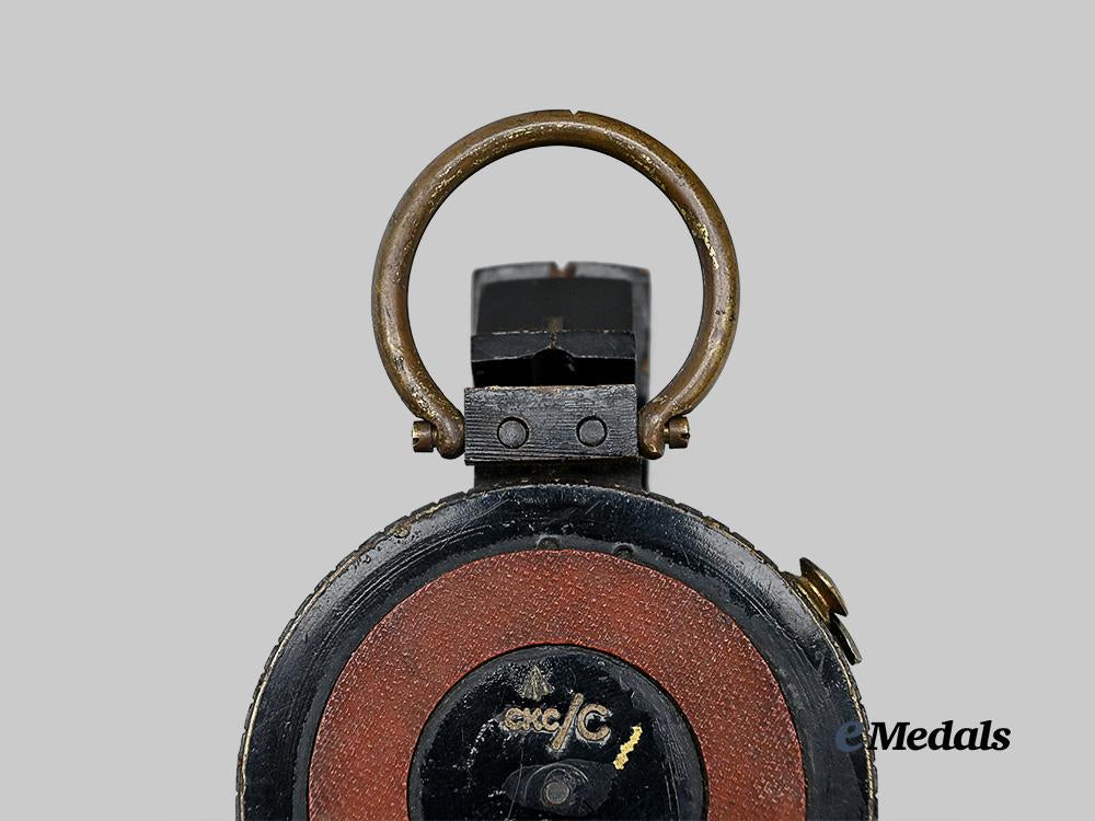 canada,_commonwealth._a_second_war_mk._i_x_prismatic_dry_compass,_canadian_kodak_company,1943_e_medals__c7352_6