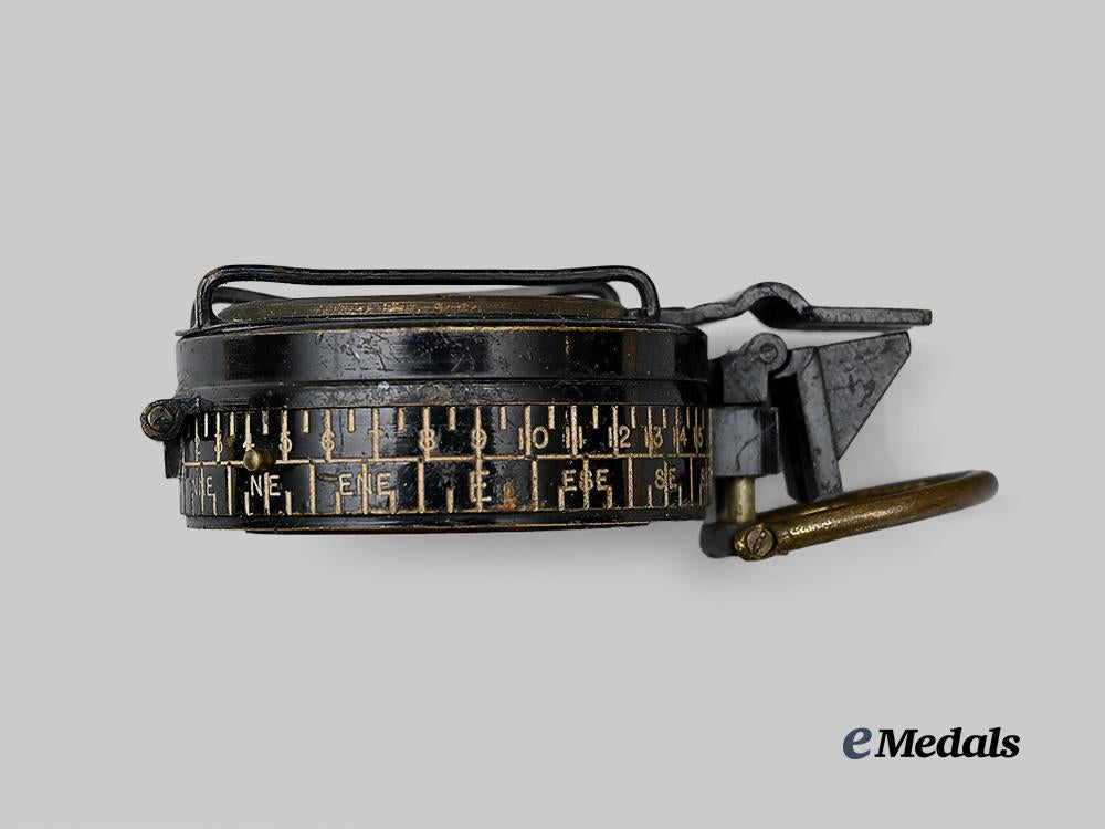 canada,_commonwealth._a_second_war_mk._i_x_prismatic_dry_compass,_canadian_kodak_company,1943_e_medals__c7352_9