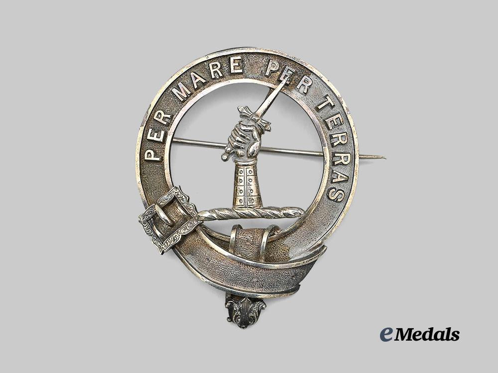 united_kingdom._a_mac_donald_clan_crest_bonnet_badge_e_medals__c7370_2