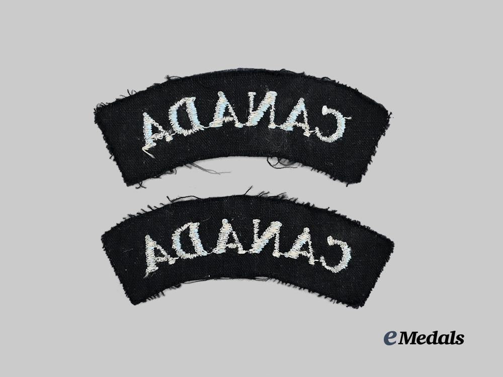 canada,_commonwealth._a_pair_of_canada_shoulder_titles_e_medals__c7376_3