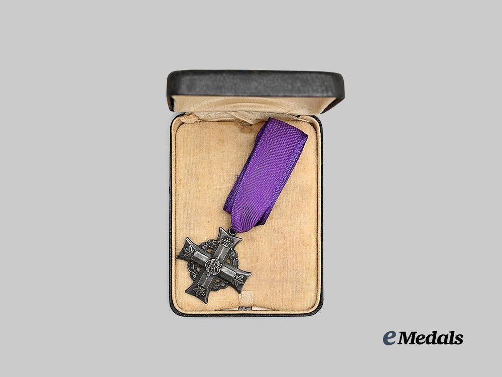 canada,_commonwealth._a_memorial_cross_to_sapper_nigras,_death_from_gunshot_wound,1940_e_medals__c7446_3