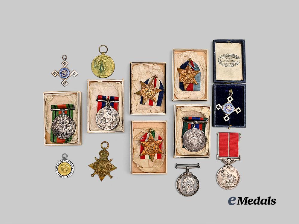 canada._a_first_and_second_war_service_group_to_father_and_son,_robert_warner,_british_red_cross_and_reginald_warner,_provost_company_e_medals__c7466_4