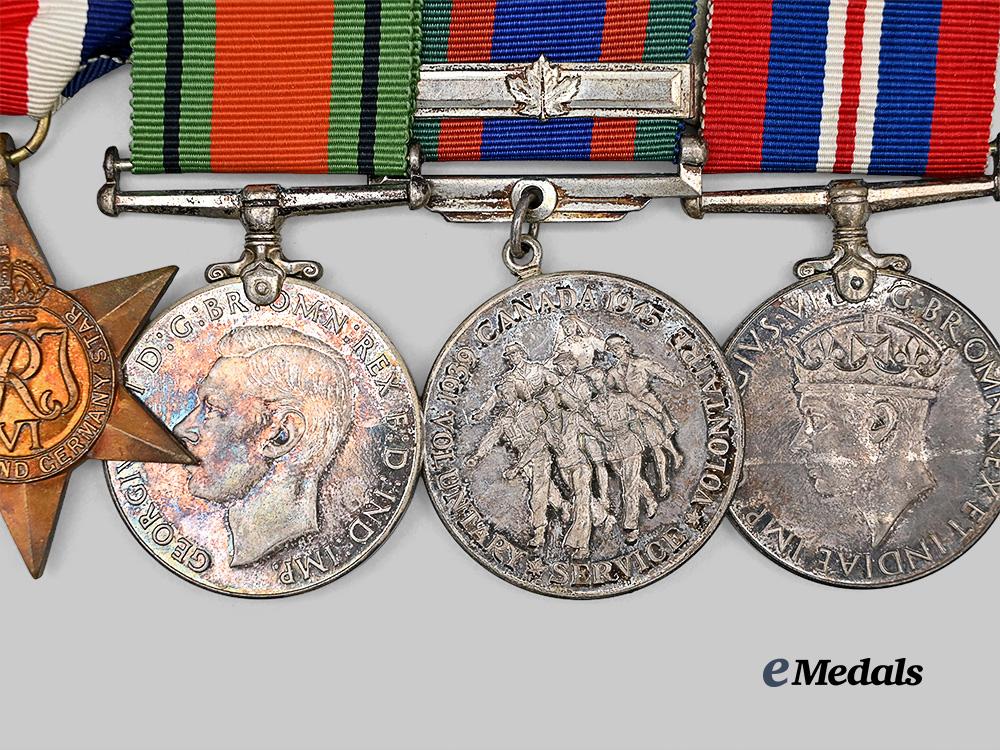 canada,_commonwealth._a_second_war_medal_bar_and_insignia_set,_highland_light_infantry_e_medals__c7474_3