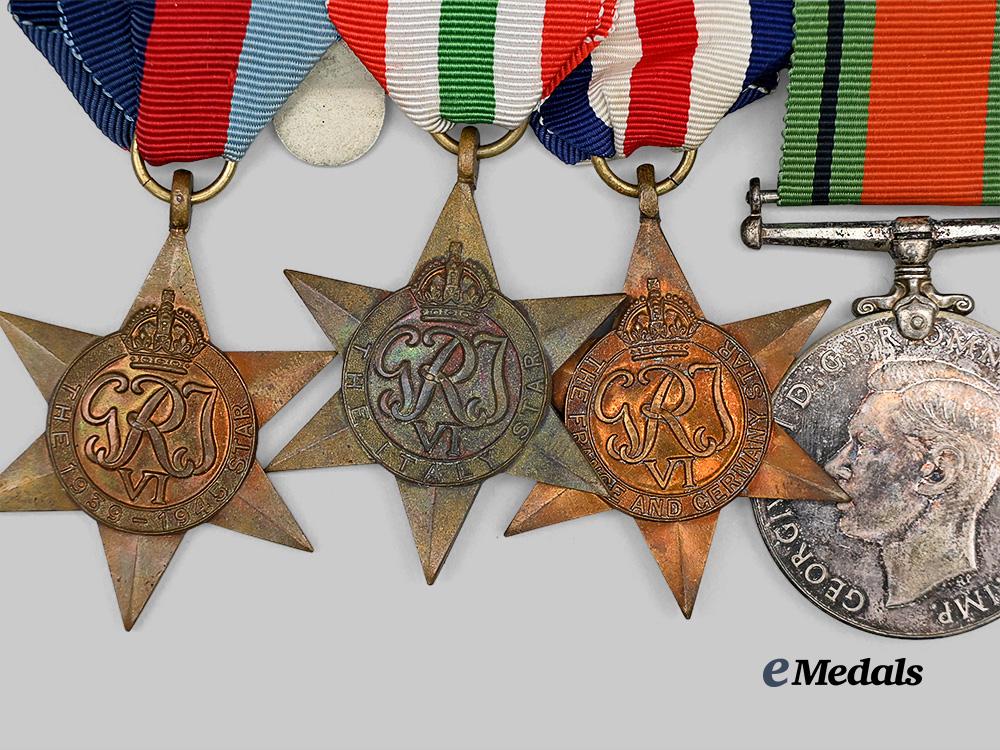 canada,_commonwealth._a_second_war_medal_bar_and_insignia_set,_highland_light_infantry_e_medals__c7474_4