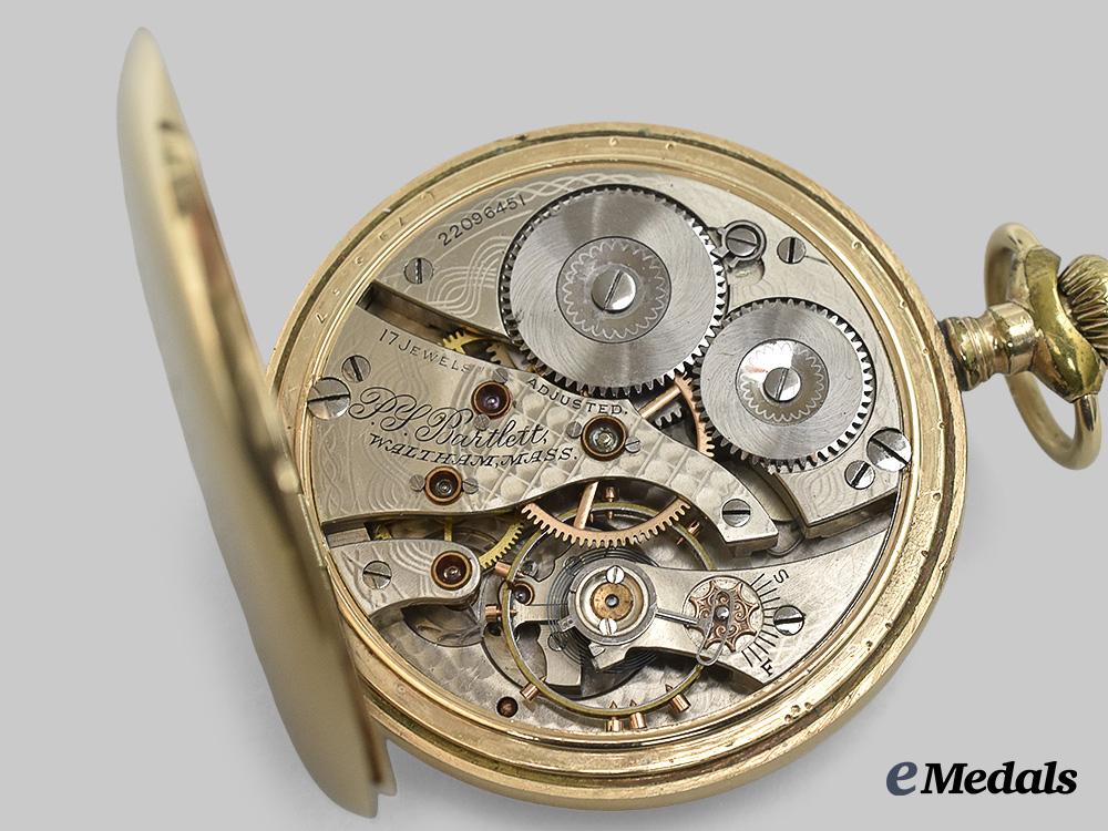 canada._a_first_war_waltham_pocket_watch_to_pte._r._m._white_from_bruce_township_for_noble_service_e_medals__c7486-add_2