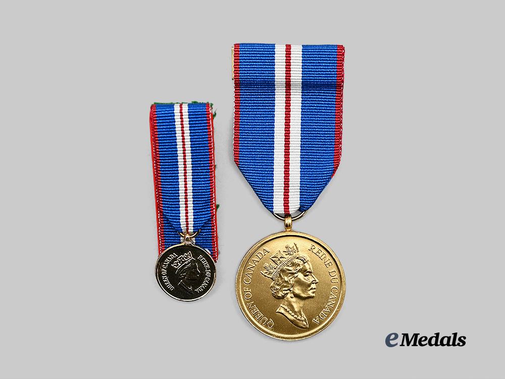 canada,_commonwealth._a_queen_elizabeth_i_i_golden_jubilee_medal1952-2002_e_medals__c7491_5