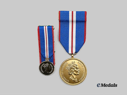 canada,_commonwealth._a_queen_elizabeth_i_i_golden_jubilee_medal1952-2002_e_medals__c7491_5
