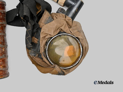 canada,_c_e_f._a_first_war_british_small_box_respirator_to_pte._jukes,_renowned_first_war_artist,1917_e_medals__c7492_13