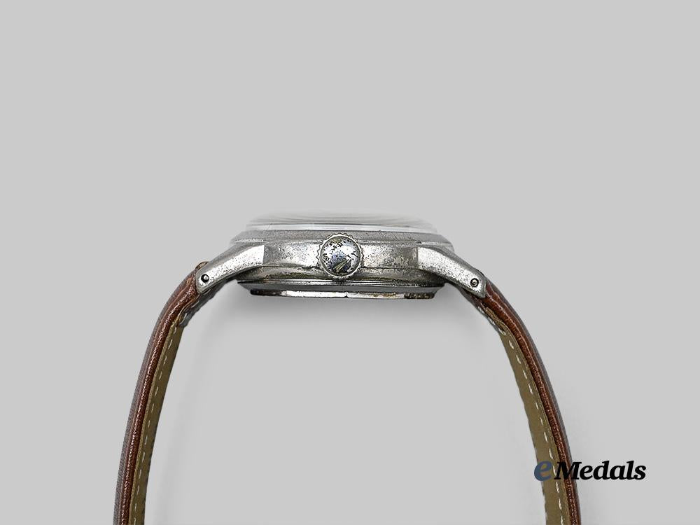 canada,_commonwealth._a_rare_r_c_a_f_pilot’s_watch,1942_e_medals__c7493_8