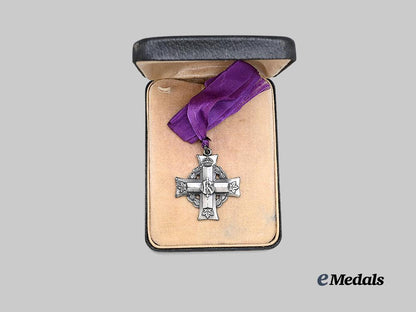 canada,_c_e_f._a_memorial_cross,_q_m_s._morrrison,_k_i_a1917_e_medals__c7502_3