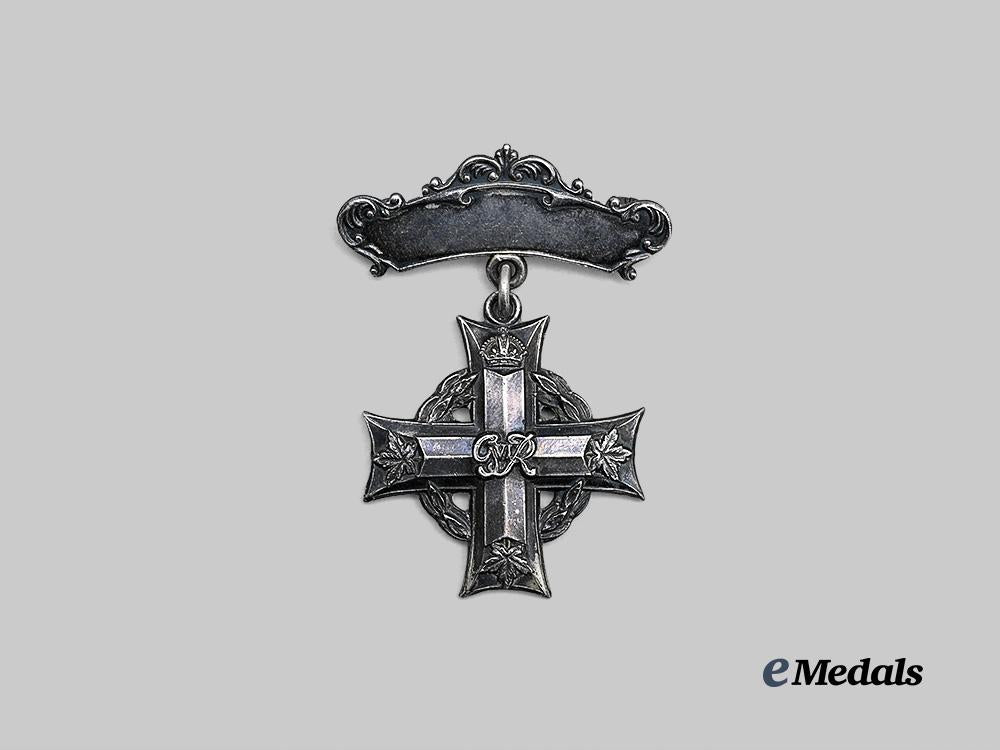 canada,_commonwealth._a_second_war_memorial_cross_to_p/_o._karstens,_k_i_a1944_e_medals__c7511_2