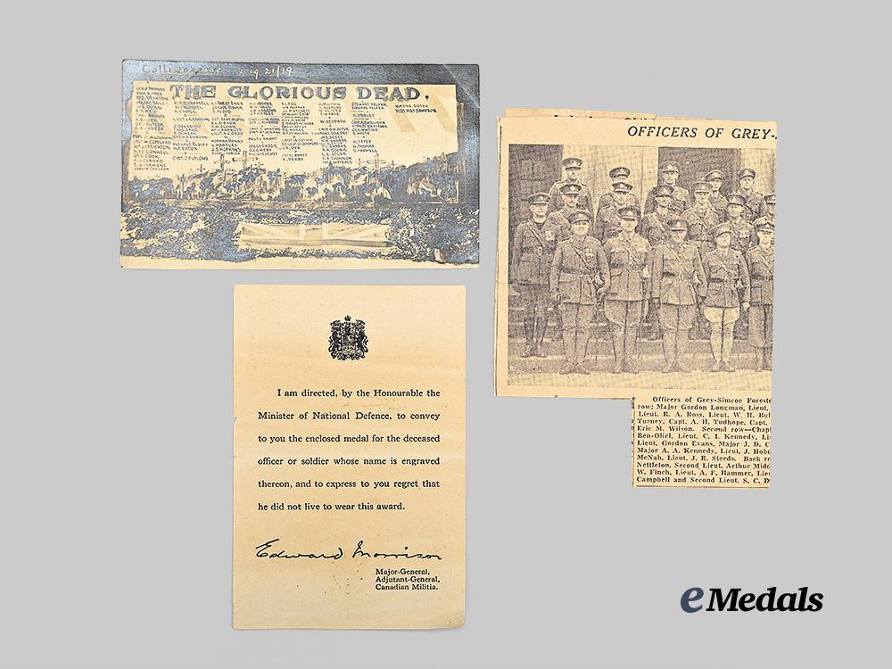 canada,_c_e_f._a_first_war_memorial_group_to_pte._thomas,_died_of_gas_poisoning,1917_e_medals__c7532_3