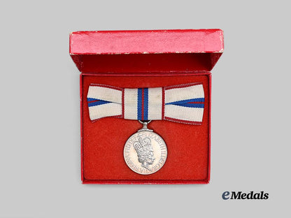 canada._a_queen_elizabeth_i_i_silver_jubilee_medal,_for_ladies,_in_case_e_medals__c7567_3