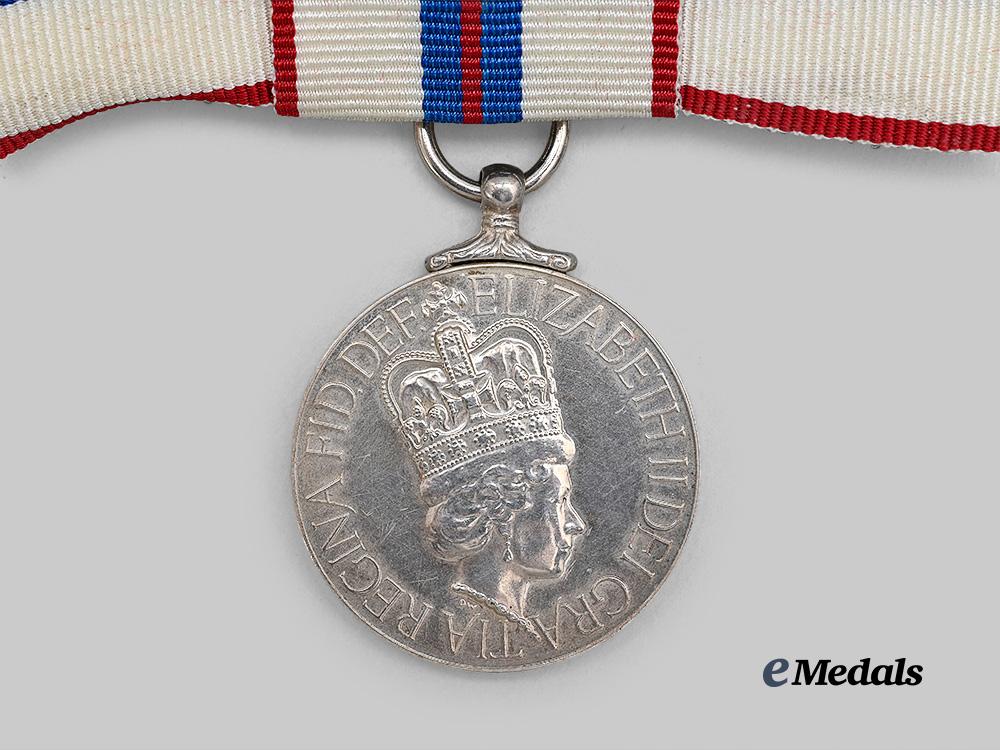 canada._a_queen_elizabeth_i_i_silver_jubilee_medal,_for_ladies,_in_case_e_medals__c7567_6