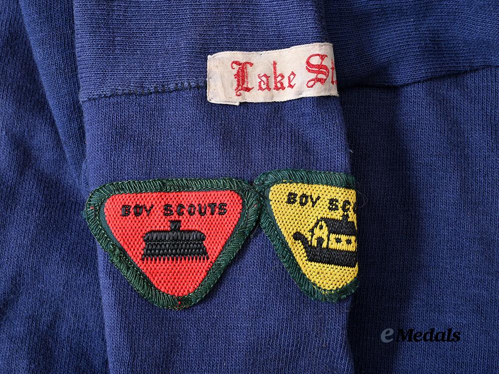 canada,_c_e_f._an_attributed5_button_sergeant_service_tunic_with_medals&_accessories_e_medals__c7589_25