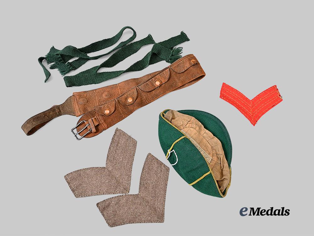 canada,_c_e_f._an_attributed5_button_sergeant_service_tunic_with_medals&_accessories_e_medals__c7589_27