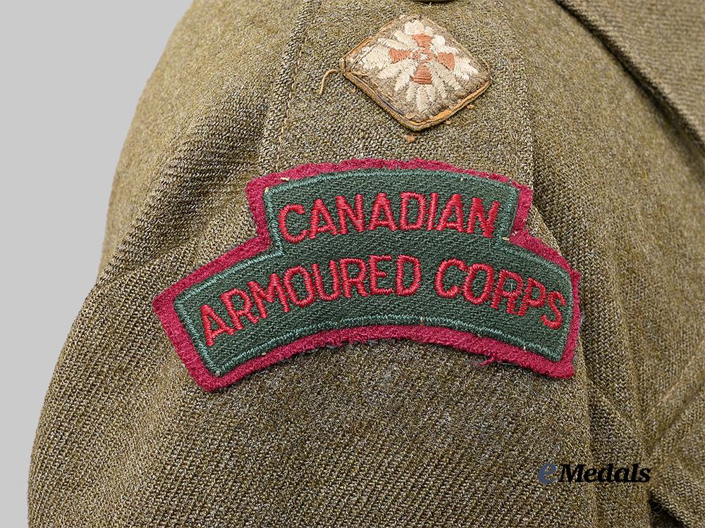 canada,_commonwealth._a_canadian_lieutenant's_armoured_corps_battle_blouse,1943_e_medals__c7593_11
