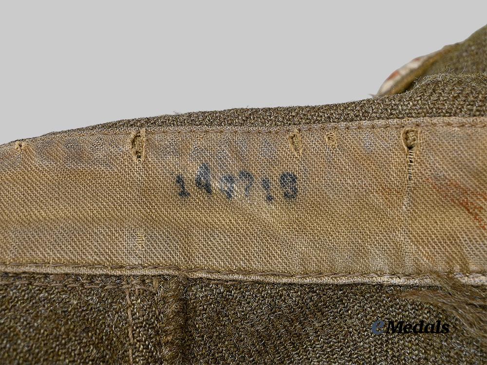 canada,_commonwealth._a_canadian_lieutenant's_armoured_corps_battle_blouse,1943_e_medals__c7593_18