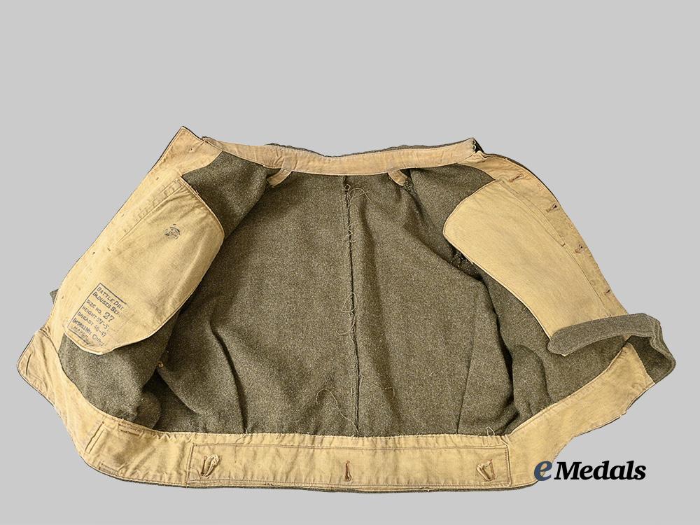 canada,_commonwealth._a_canadian_provost_corps_battle_blouse,_by_devonshire_clothes_e_medals__c7597_15